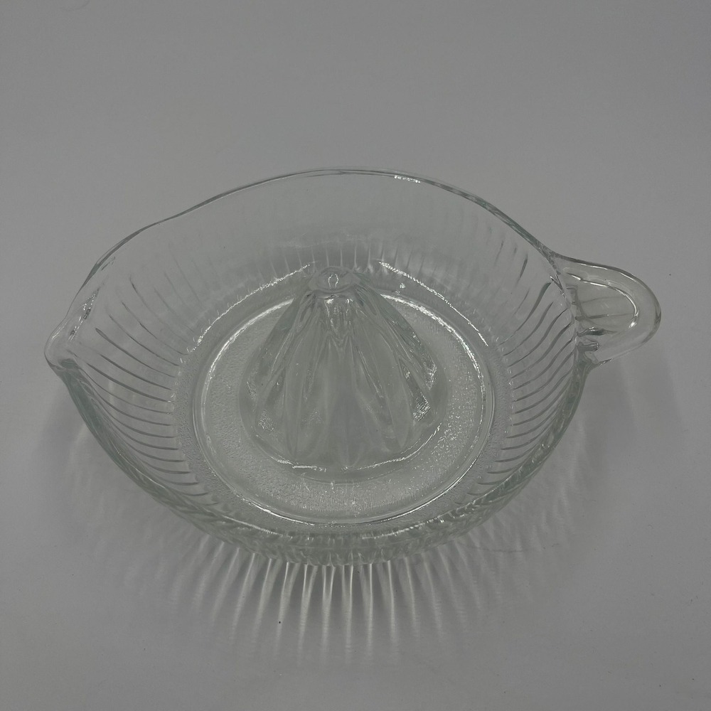 Vintage Glass‎ Citrus Juicer Lemon Lime Orange Juice Squeezer with Handle Spout